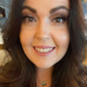 Meet your Posher, Laura jeanne